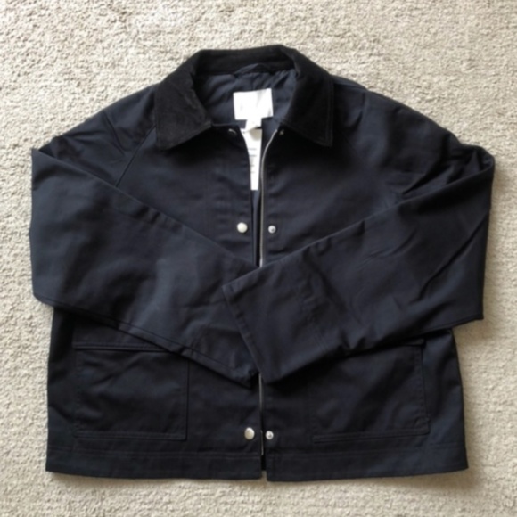 H&M Cropped Jacket. - Picture 2 of 6